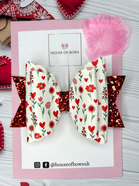 Valentines heart flowers bow