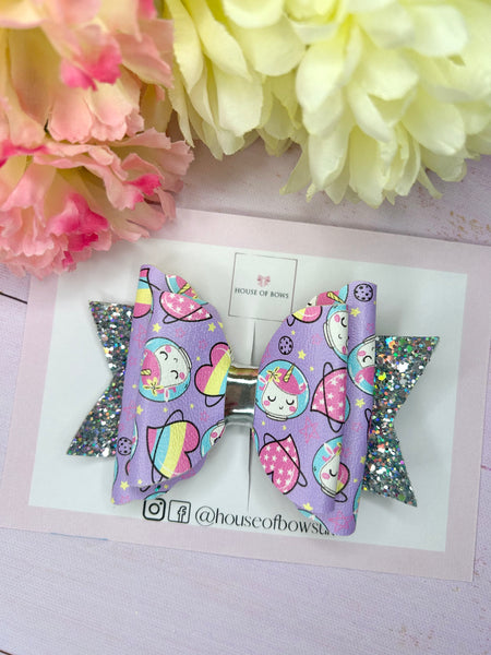 Unicorn planet hair bow