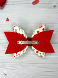 Valentines heart flowers bow