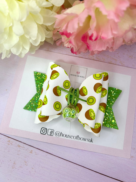 Kiwi charm bow