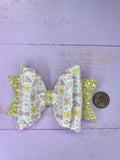 Yellow beach bow