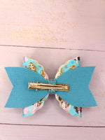 Mermaid shaker bow