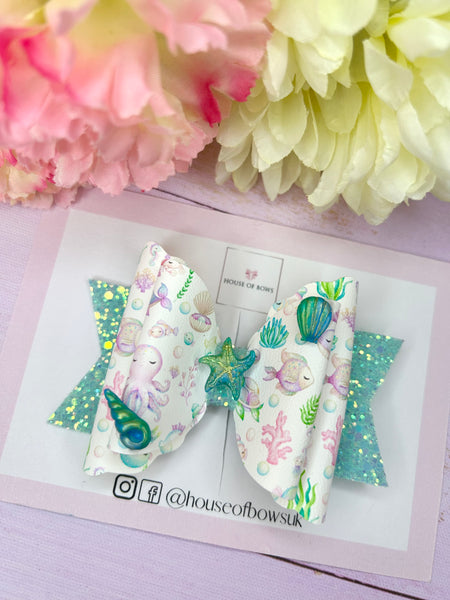 Under the sea shell hair bow