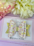 Yellow beach bow