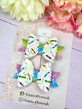 Colourful crayons hair bow