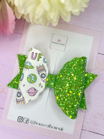 Green alien hair bows