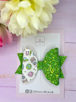 Green alien hair bows